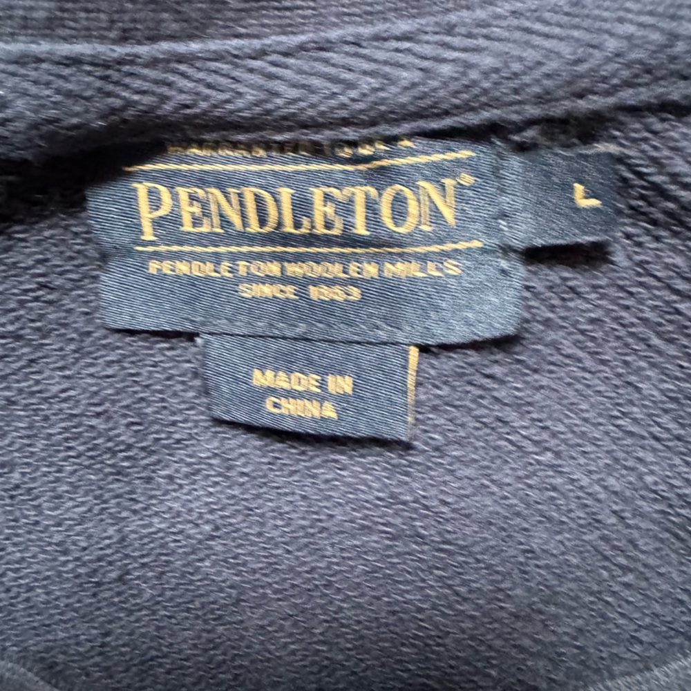 Pendleton Sweatshirt - image 8